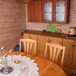 Kimalase Metsamaja Puhkemaja *